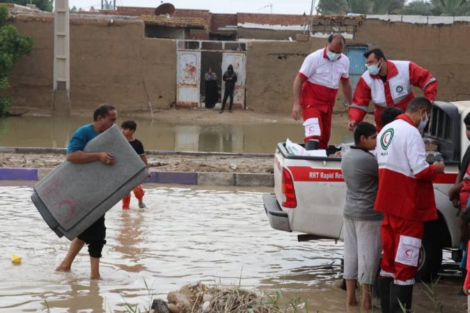 نگاه ویژه هلال احمر به خوزستان در توزیع امکانات امدادی