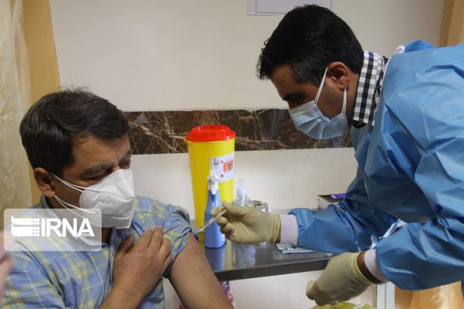 تزریق واکسن کرونا به بیماران خاص خوزستانی