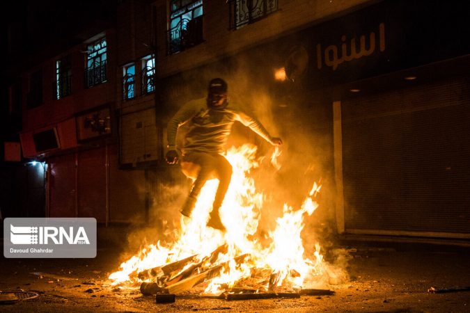 تجمعات چهارشنبه سوری، آتش در خرمن زحمات یکساله خوزستان در مهار کرونا