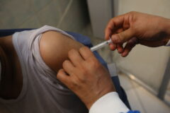 ۸۲۰ هزار خوزستانی دُز سوم واکسن کرونا را تزریق کردند