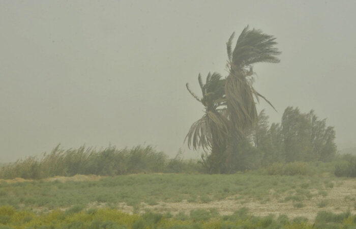 گرد و غبار و باران در راه خوزستان