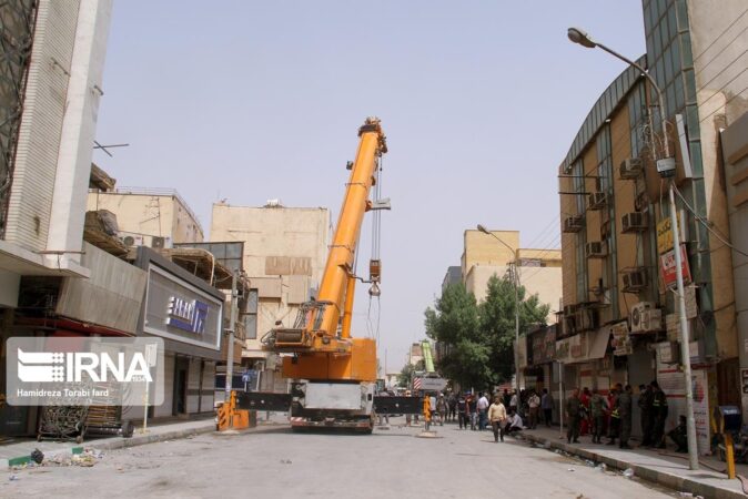 استاندار خوزستان: تکلیف پیکر افراد زیر آوار مانده متروپل تا ۲۴ ساعت آینده مشخص می‌شود