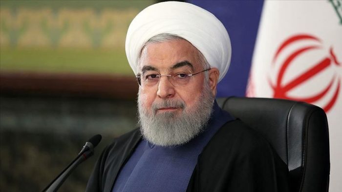 روحانی: نمی‌توانیم منتظر واکسن داخلی باشیم/ هنوز به اوج پیک چهارم کرونا نرسیده ایم