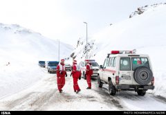 امدادرسانی به ۳۰۰ گرفتار در برف سنگین باغملک