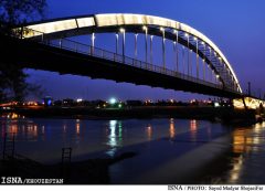 نورپردازی پل‌های اهواز در آستانه سال جدید