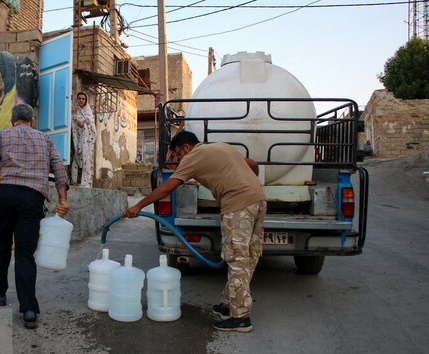 خودروهای سیار توزیع آب شرب در خوزستان شناسنامه‌دار می‌شوند