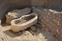 کشف ۲ تابوت سفالی در محوطه باستانی جوبجی رامهرمز