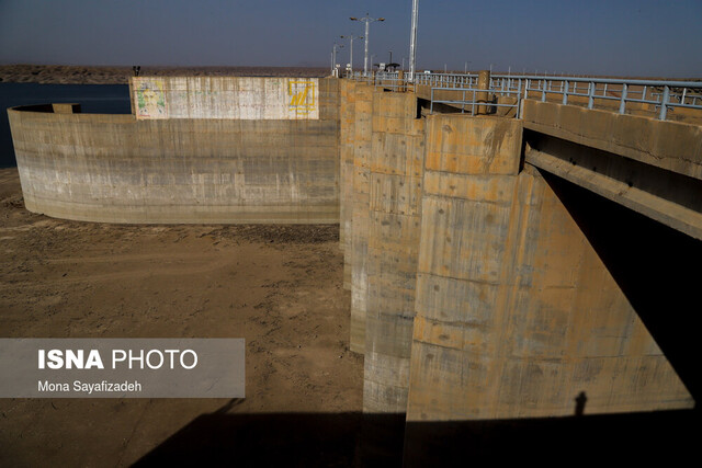 خشکسالی شدید حوضه‌های کرخه و دز / برداشت انفجاری از منابع آب خوزستان برای کشت شلتوک