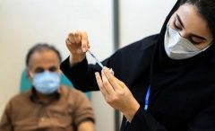 آغاز تزریق دوز سوم واکسن کرونا به کادر بهداشت و درمان خوزستان