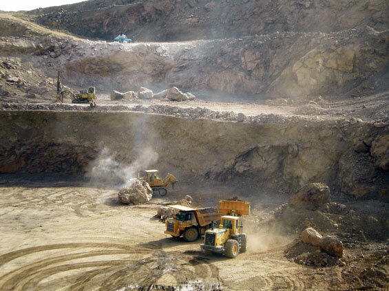 استخراج سالانه حدود ۱۶.۵ میلیون تن مواد معدنی در خوزستان