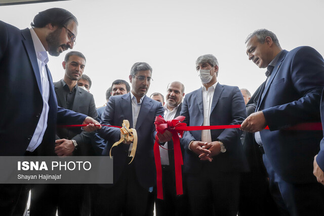 معاون وزیر صمت طرح توسعه ۲ واحد صنعتی در آبادان را افتتاح کرد