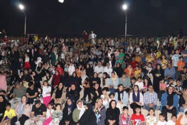 همایش بزرگ پیاده روی خانوادگی بمناسبت روز دختر و دهه کرامت در ماهشهر برگزار گردید+تصاویر