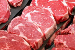معاون دامپزشکی خوزستان:شهروندان از دست فروشان گوشت خرید نکنند