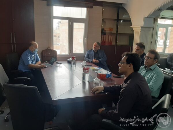 جلسه شهردار کلانشهر اهواز با سرپرست سازمان بهسازی و نوسازی شهرداری اهواز