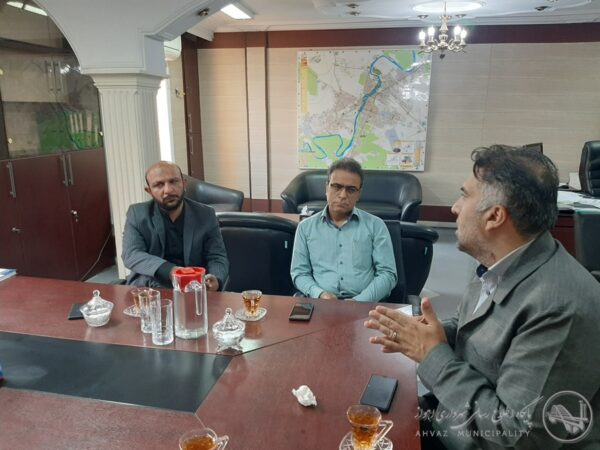 جلسه رئیس شورای اسلامی کلانشهر اهواز با سرپرست سازمان بهسازی و نوسازی شهرداری اهواز
